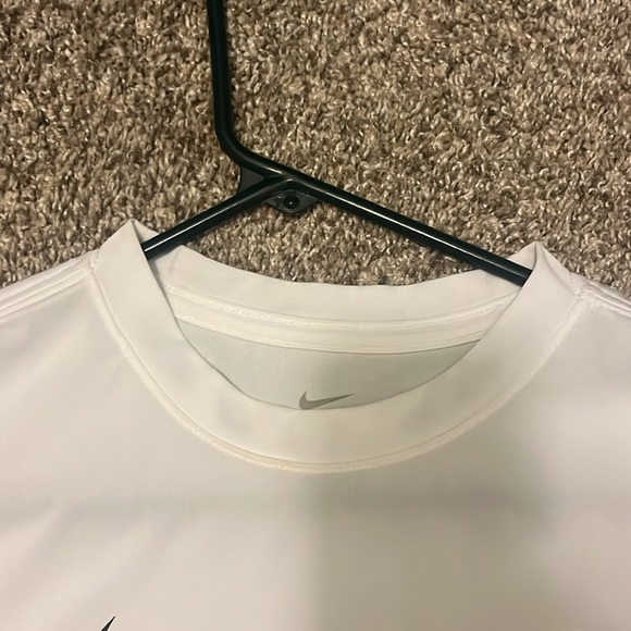 NWOT kids Nike White Short Sleeve Tee with black Swoosh size large+ - Picture 6 of 8